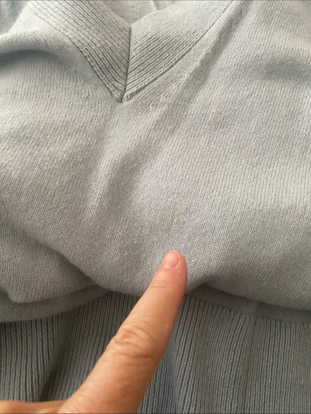 Rag & Bone Ace Cashmere Light Blue V-Neck Sweater, Medium, Retail $450 - Picture 9 of 11